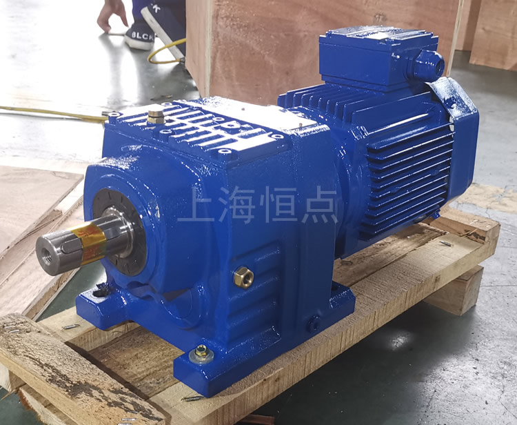 R47系列減速機配電機，藍色油漆實物照片