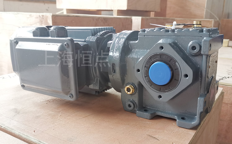 SA37系列減速機，配電機，灰色油漆 實物照片