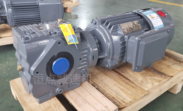 SA47-YEJ0.55KW配制動電機實物圖