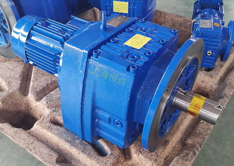 RF87減速機，立式安裝，輸入配電機，實物照片如下