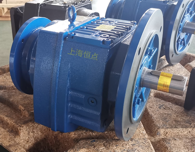 RF87減速機，輸入配法蘭B5端蓋，立式法蘭輸出，實物照片