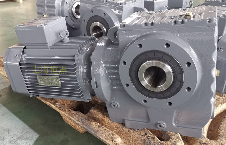 SA77系列減速機輸入配電機，輸出通孔，常用件實物圖